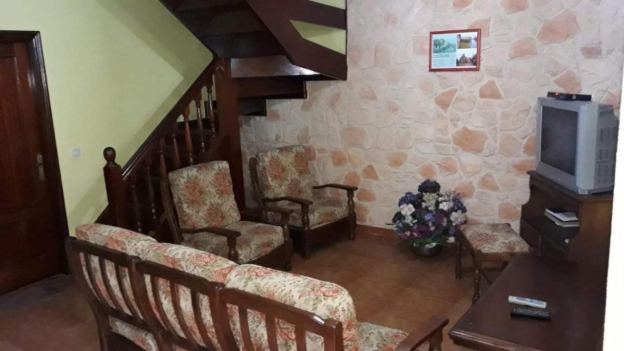 Meson El Pucheru Hotel Barcenaciones Bagian luar foto
