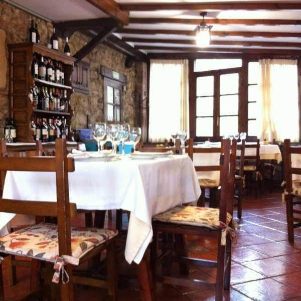 Meson El Pucheru Hotel Barcenaciones Bagian luar foto